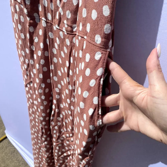 Abercrombie & Fitch Dusty Pink Polka Dot Wide Leg Cinched Front Jumpsuit - Picture 3 of 8